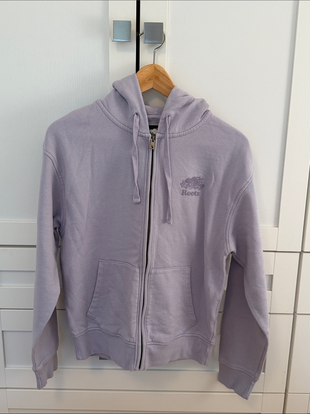 Hooded zip-up sweatshirt